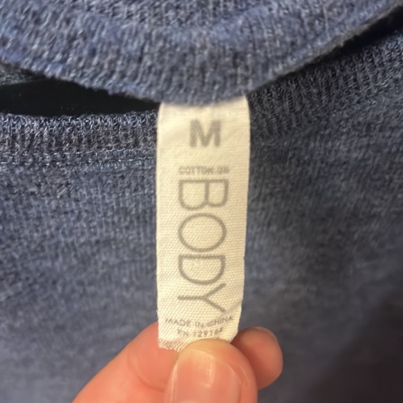 Blue drop-shoulder sweater - Picture 3 of 3